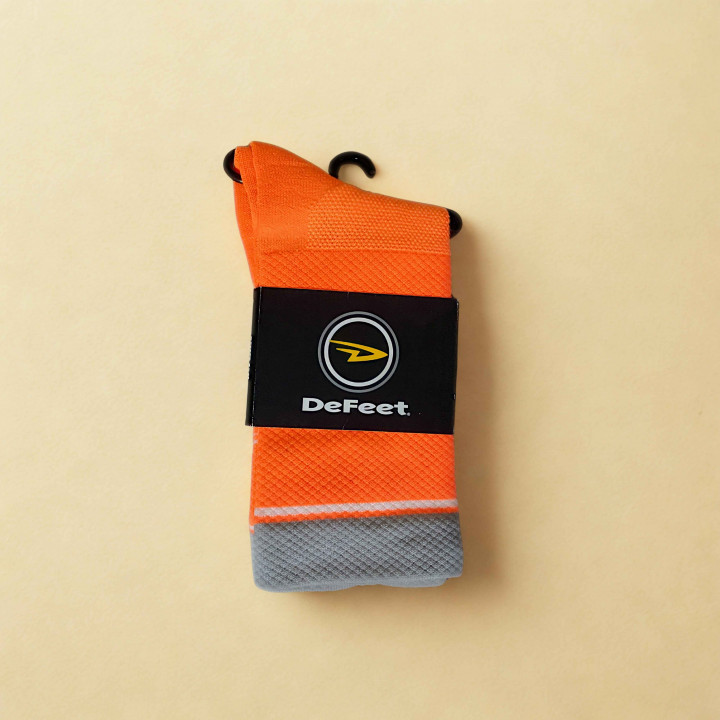 Chaussettes Defeet levitator Lite en vente sur cyclonesocks.com